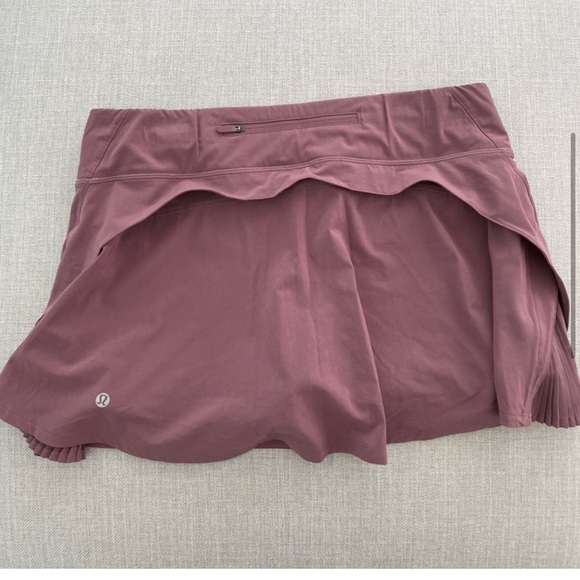 Lululemon play off the pleats skirt 13” dusty pink - Picture 6 of 8